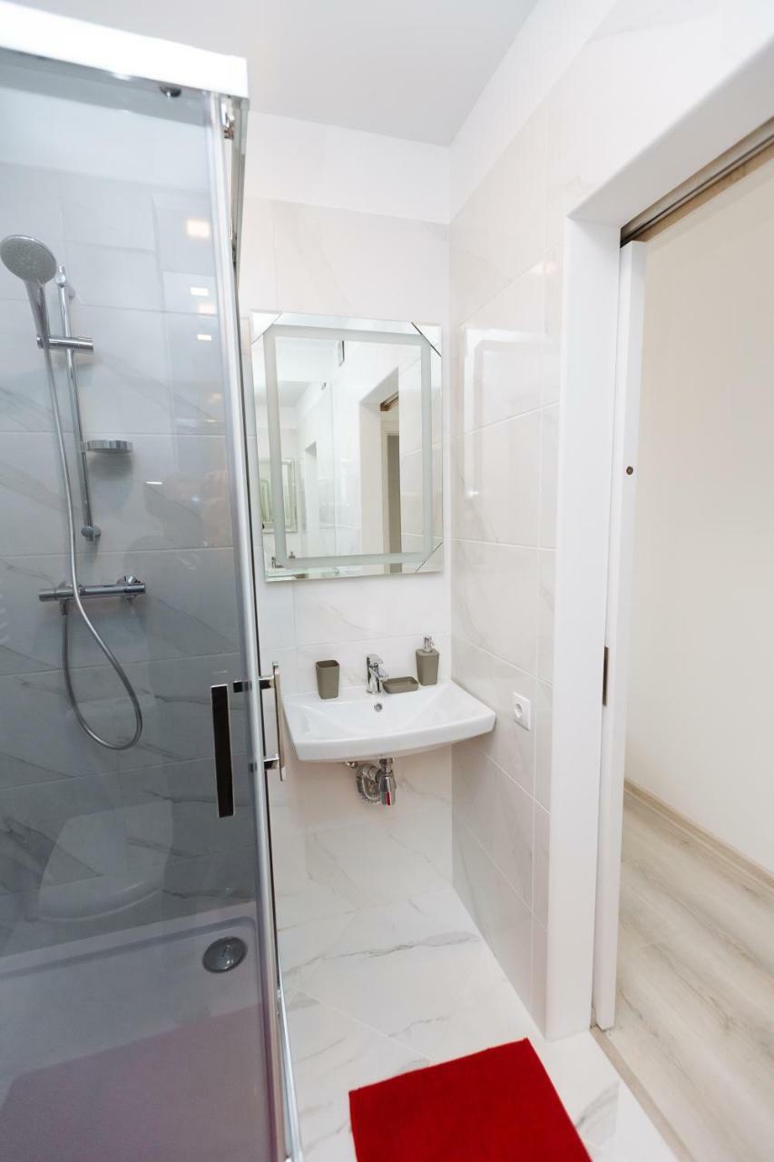 Luxury Terrace View Apartment! Lviv Exterior foto
