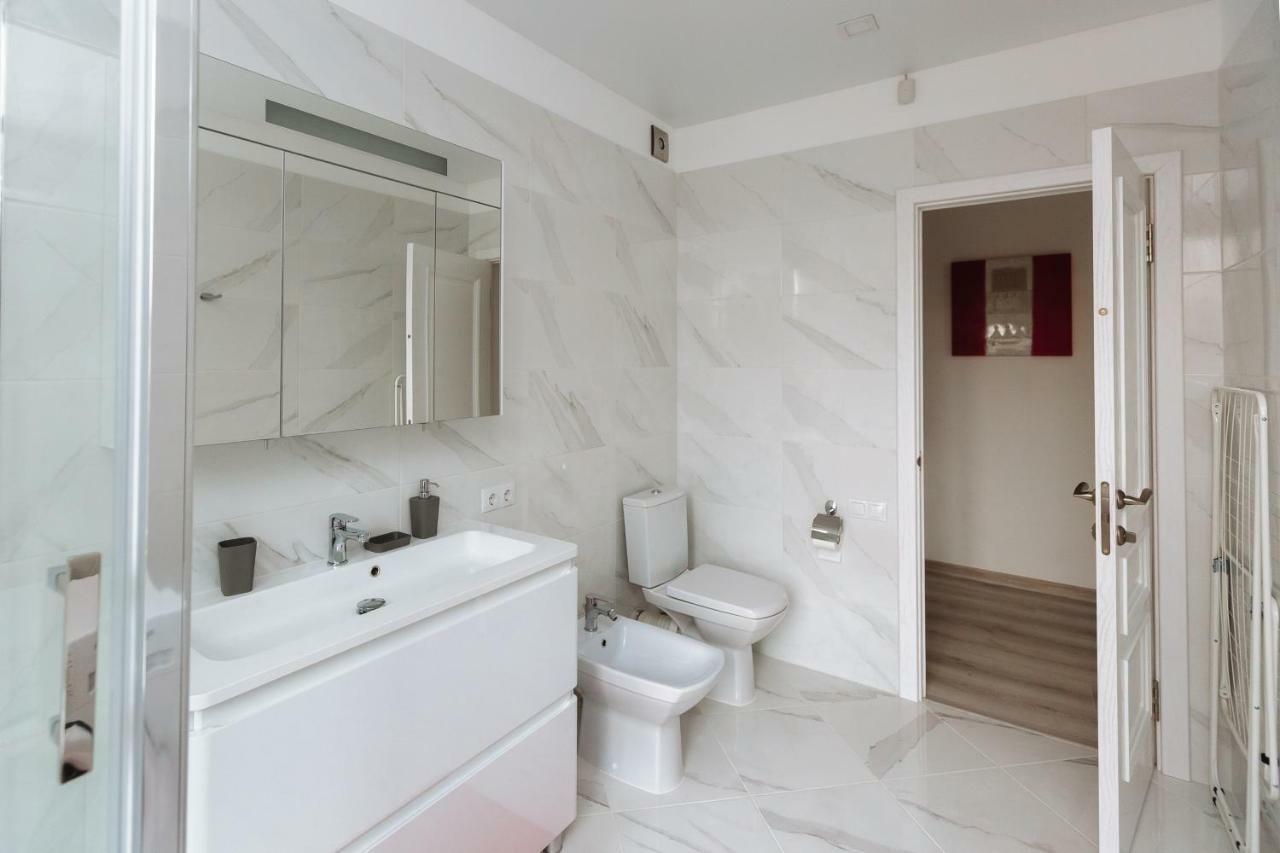 Luxury Terrace View Apartment! Lviv Exterior foto