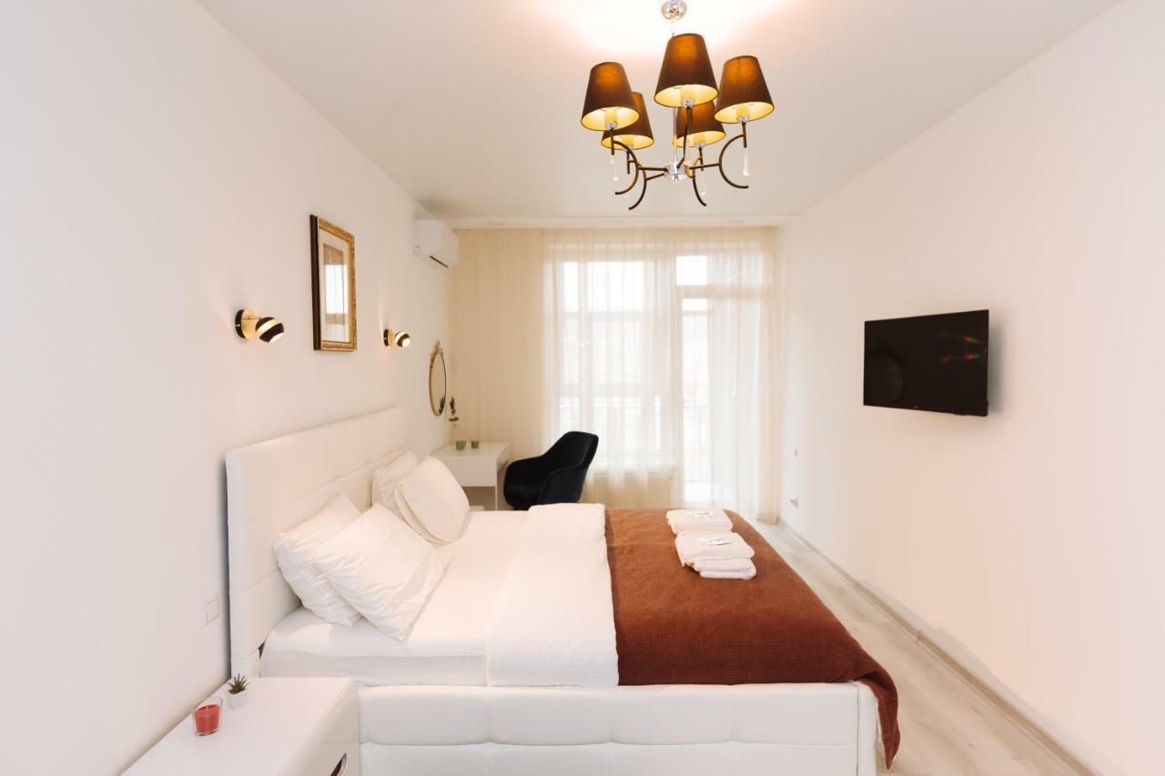 Luxury Terrace View Apartment! Lviv Exterior foto