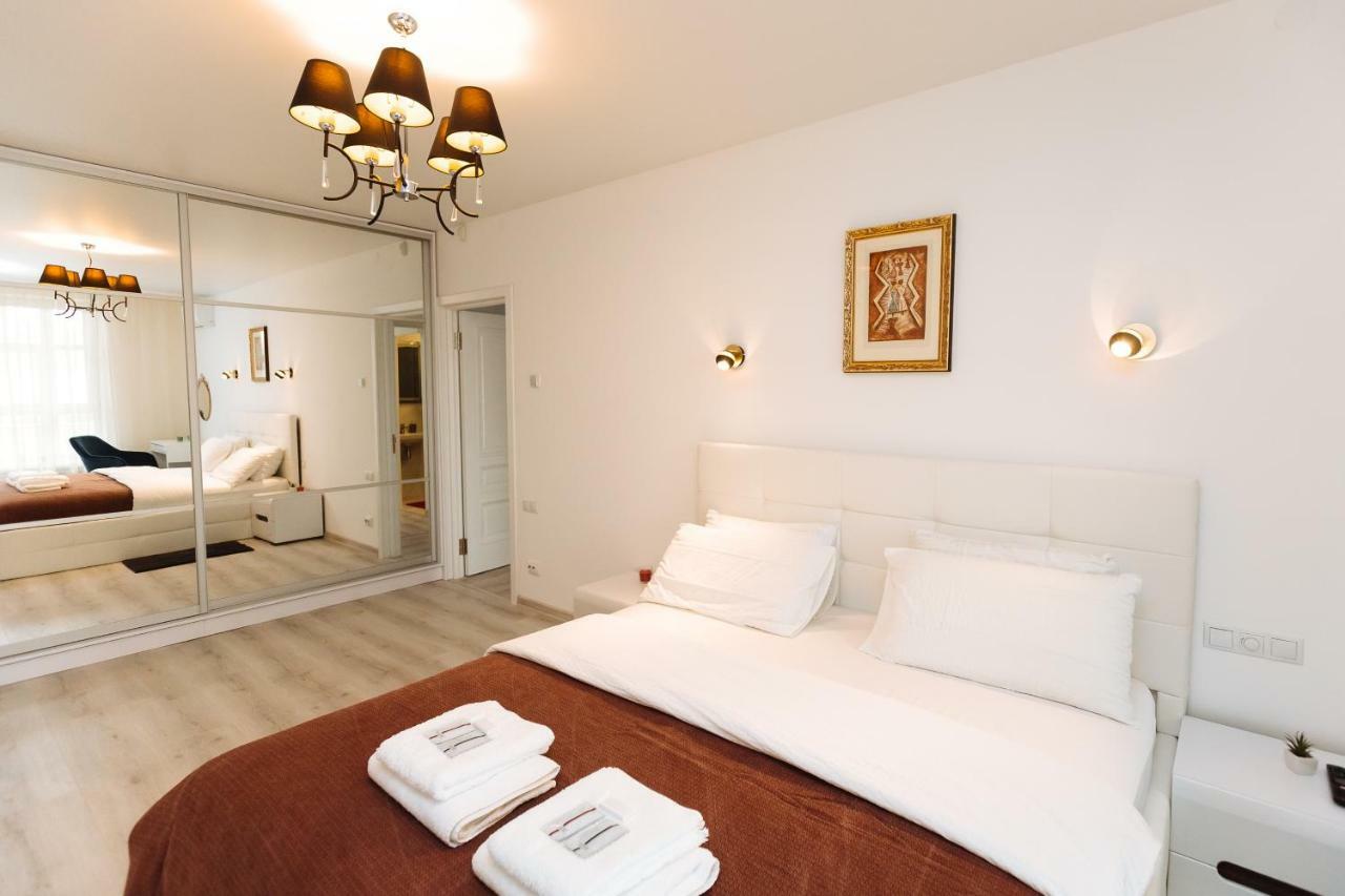 Luxury Terrace View Apartment! Lviv Exterior foto