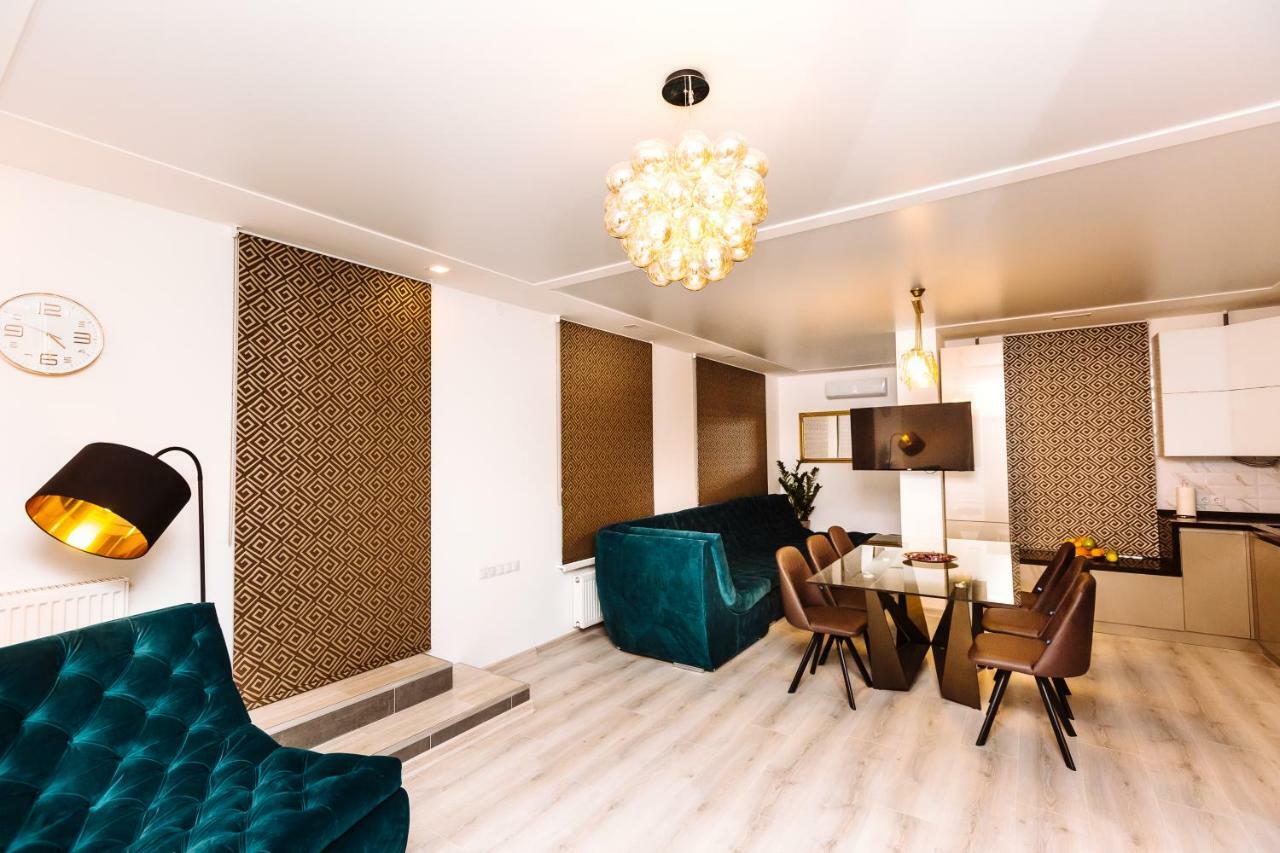 Luxury Terrace View Apartment! Lviv Exterior foto