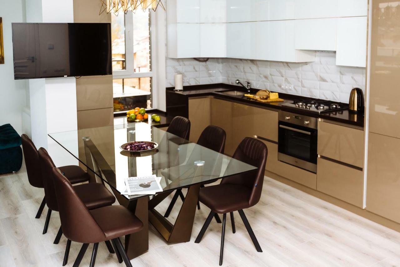 Luxury Terrace View Apartment! Lviv Exterior foto